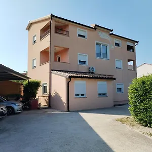 Bartol Apartman
